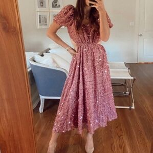 Elliatt Aubree Puff Sleeve Sequin Metallic Midi‎ Dress Size XS